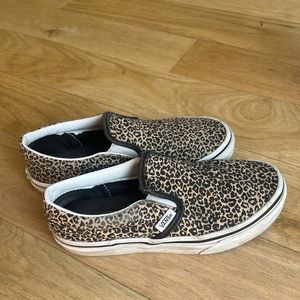 Girls size 2.5 cheetah slip on vans.